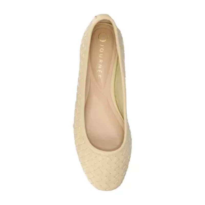 Journee Collection Savannah Womens Almond Closed Toe Ballet Flats