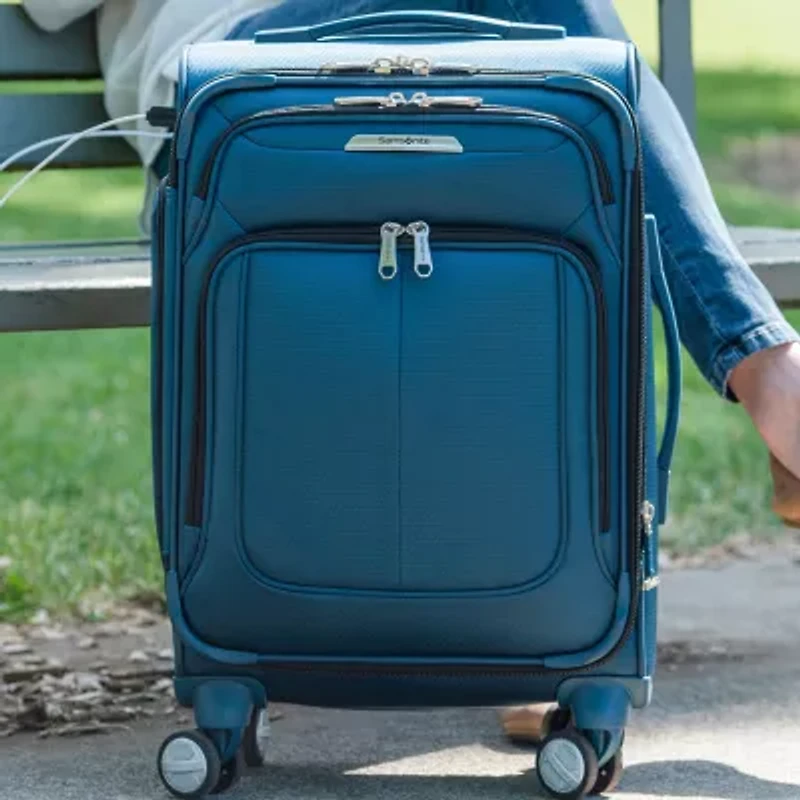 Samsonite Solyte Dlx 20"  Expandable Lightweight Luggage