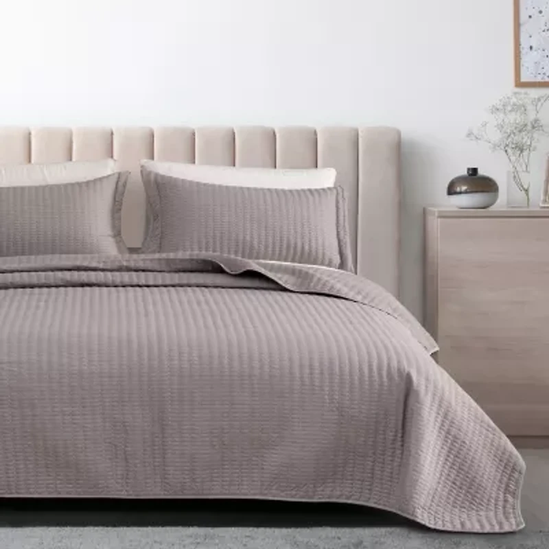 Linery Detailed Channel Stitch Reversible Quilt Set