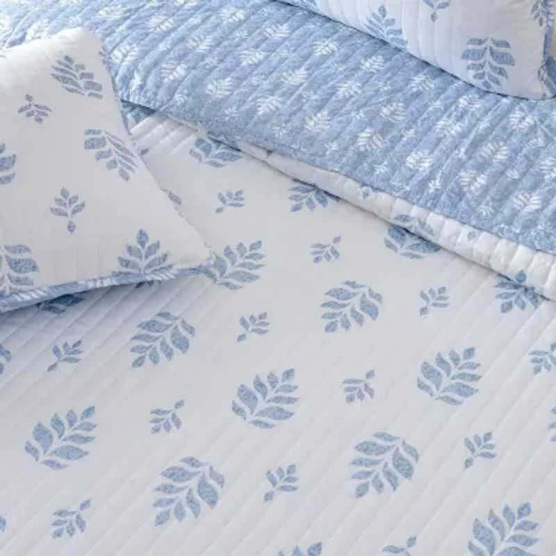 Linery Intricate French Floral Reversible Quilt Set