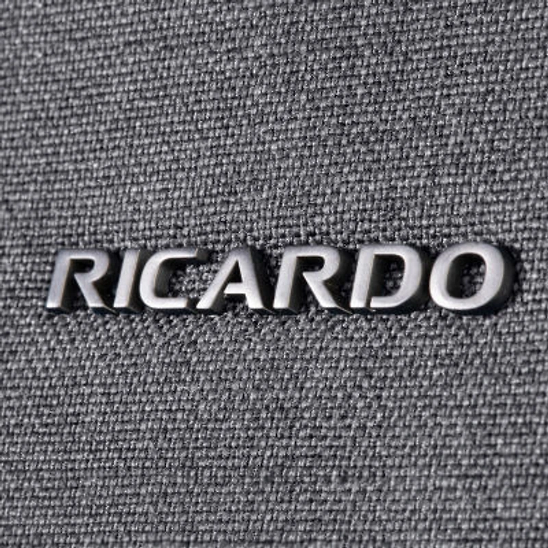 Ricardo Beverly Hills Malibu Bay 3.0 29"  Lightweight Softside Luggage