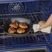 Smith & Clark Cast Iron 10.25" Grill Pan with Assist Handle