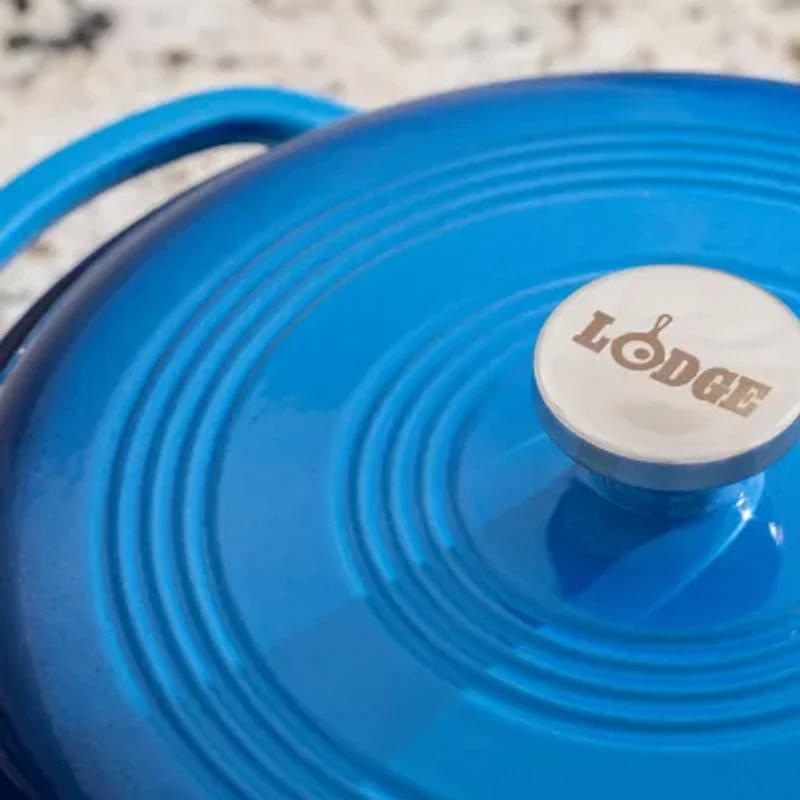 Lodge Cookware Dutch Oven