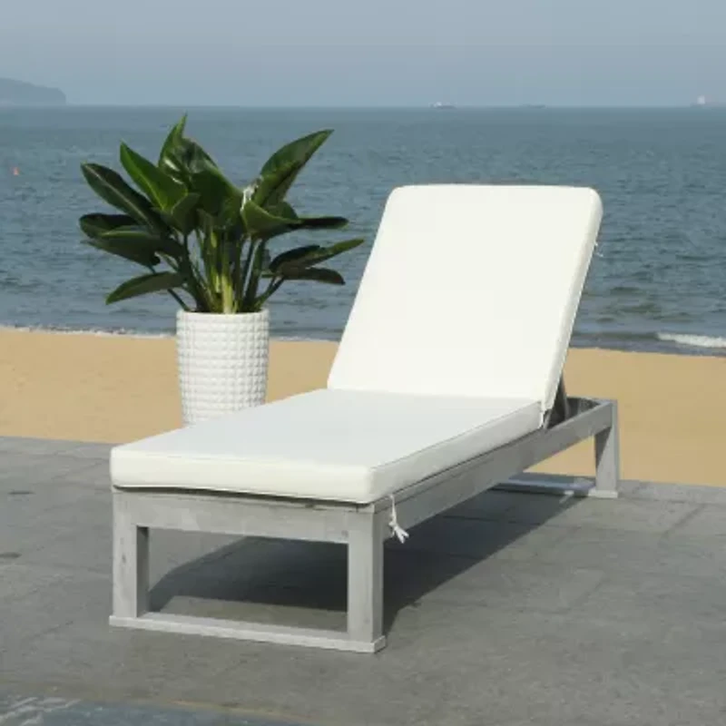 Safavieh Solano Collection Lounge Chair