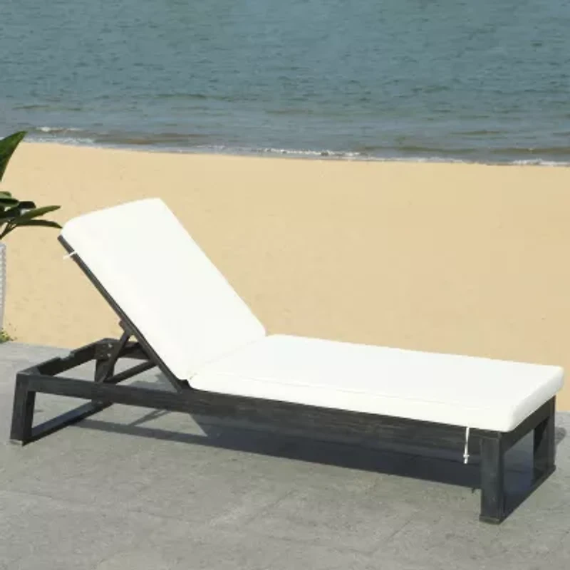 Safavieh Solano Collection Lounge Chair