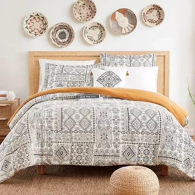 Modern Threads Isla Reversible Complete Bedding Set with Sheets