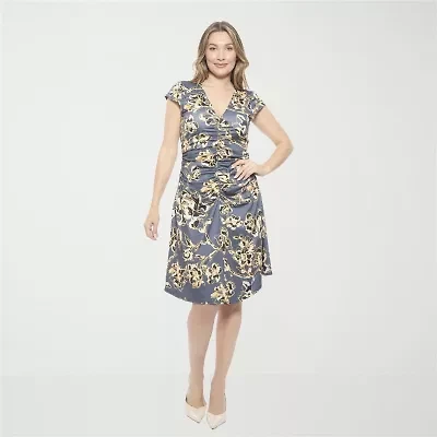 24seven Comfort Apparel Womens Short Sleeve Floral Wrap Dress