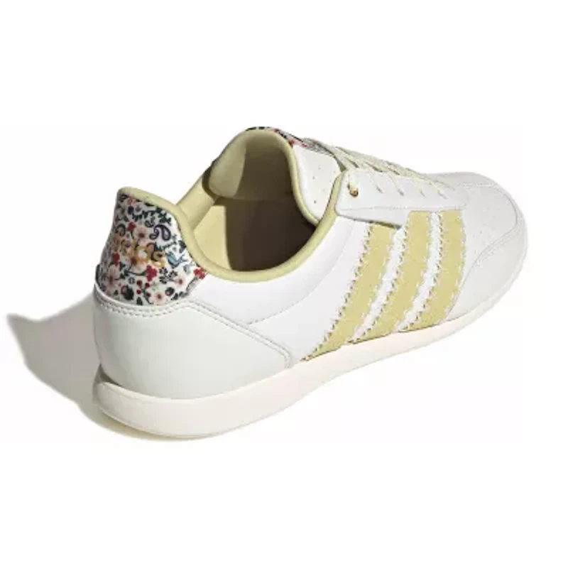 adidas Barreda Low Womens Sneakers