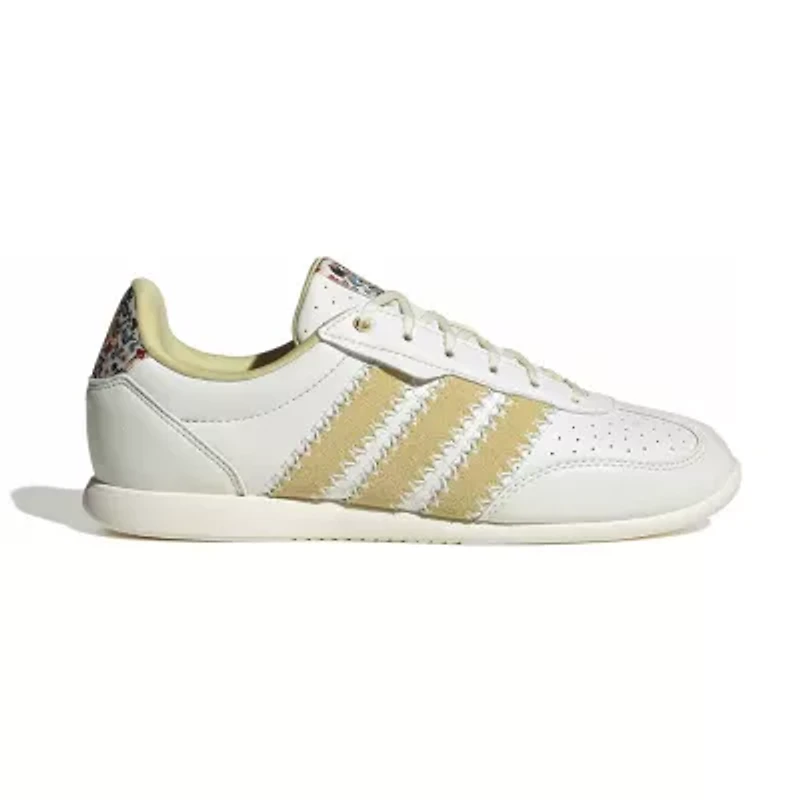 adidas Barreda Low Womens Sneakers