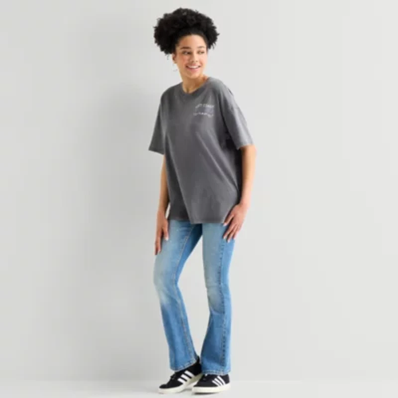 Arizona Womens Juniors Round Neck Short Sleeve Oversized Graphic T-Shirt