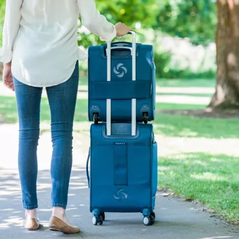 Samsonite Solyte Dlx 20"  Expandable Lightweight Luggage