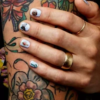 Reina Rebelde Nail Milagros Nail Appliques