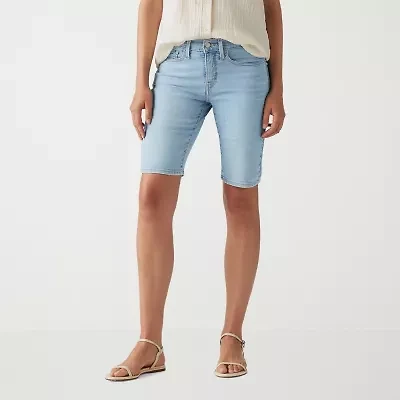 Levi's® Women's Shaping Mid Rise Bermuda Short