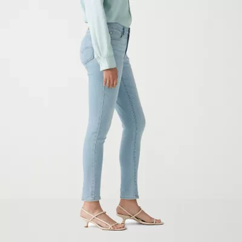 Levi's® Womens Mid Rise 711™ Skinny Jean