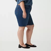 Levi's® Women's Plus Shaping Mid Rise Bermuda Short