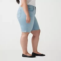 Levi's® Women's Plus Shaping Mid Rise Bermuda Short