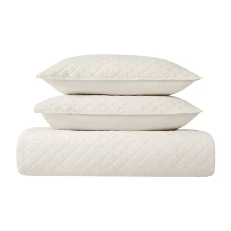 Royal Velvet Diamond Quilt Set