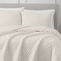 Royal Velvet Diamond Quilt Set