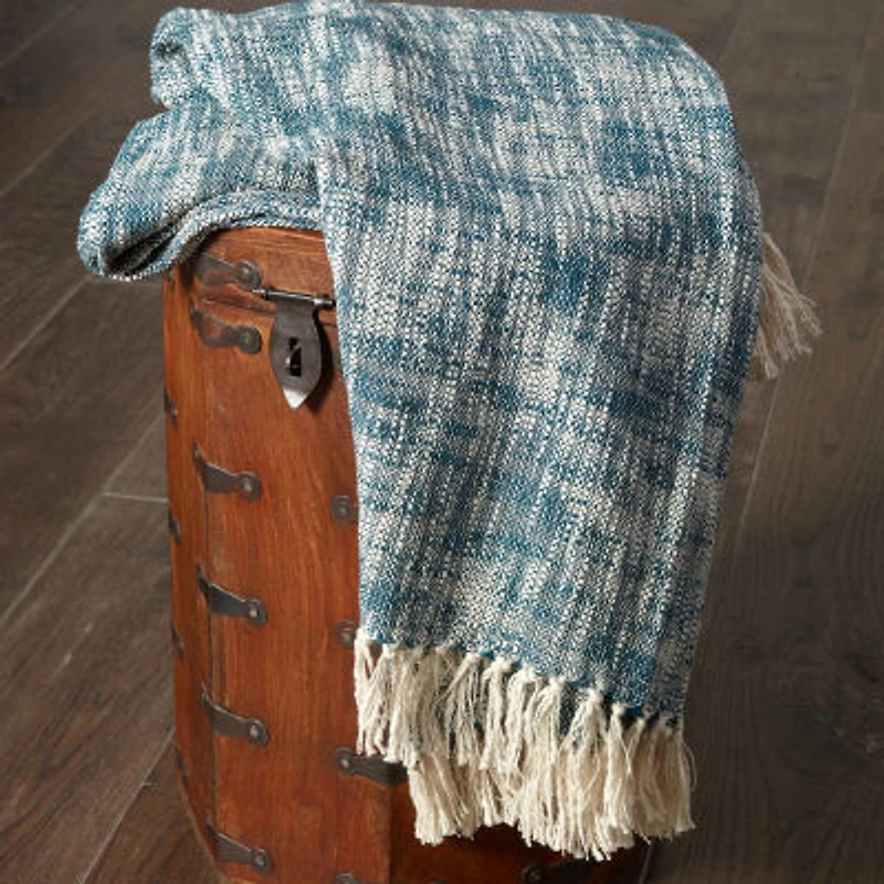 LR Home Lilli Solid Throw