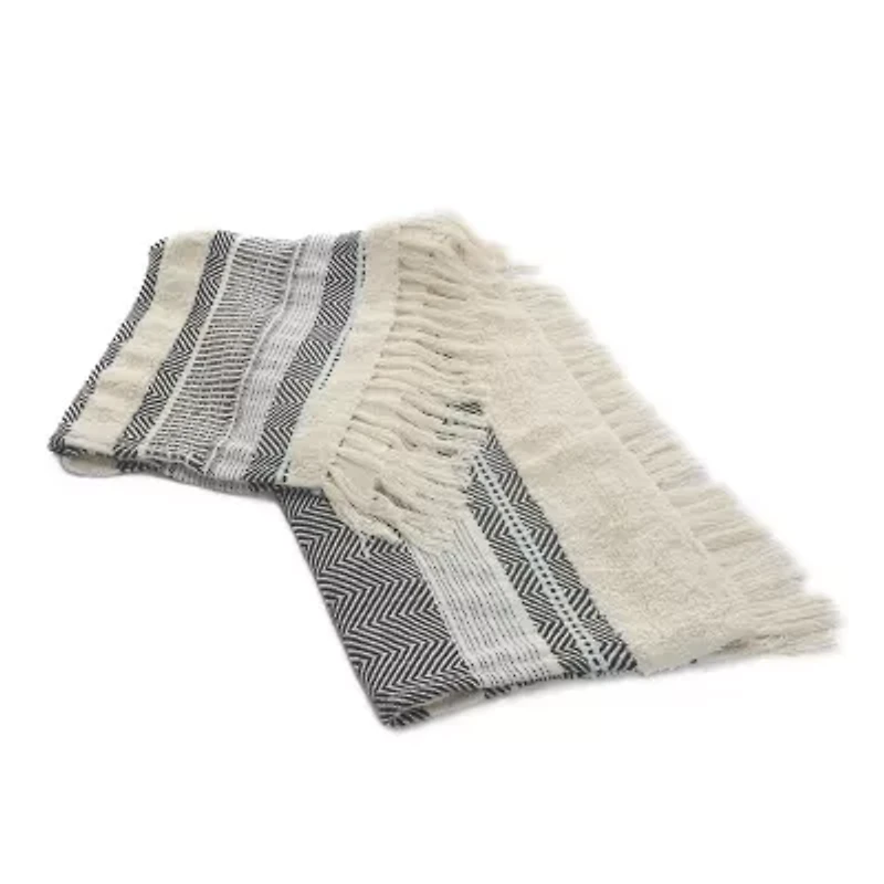 LR Home Eli Farmhouse Washable Throw