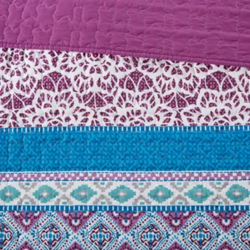 Intelligent Design Adley Reversible Quilt Set With Throw Pillows
