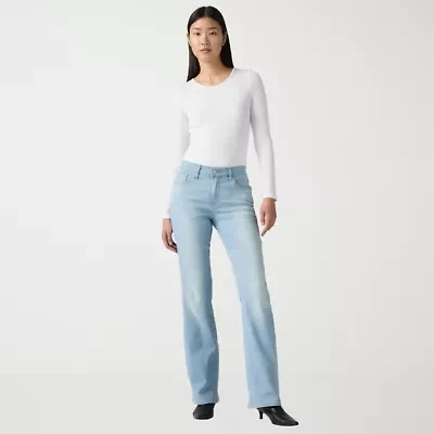 Levi's® Womens Mid Rise Classic Bootcut Jean