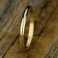 Womens 2MM Gold Wedding Band