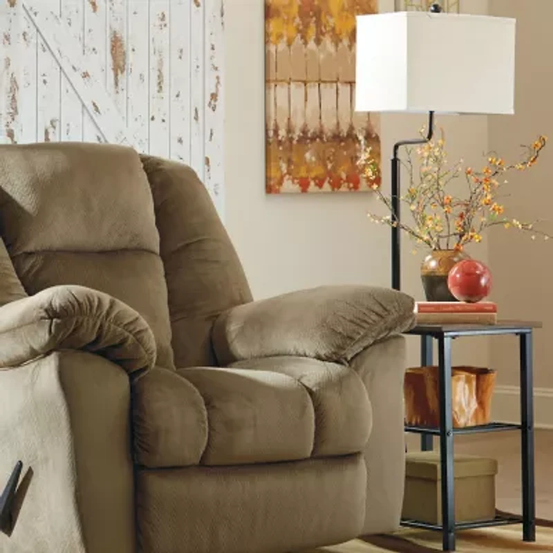 Signature Design by Ashley® Shianne Metal Table Lamp