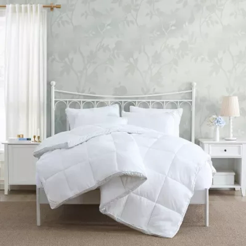 Laura Ashley All Seasons Down Alternative Comforter With Printed Gusset
