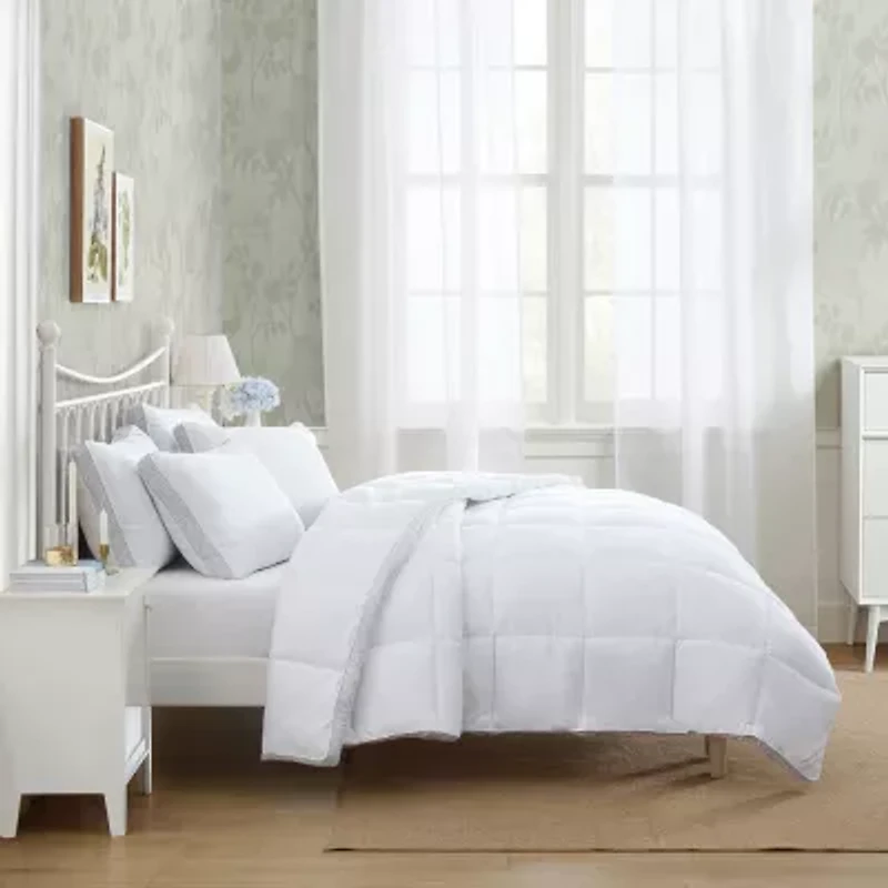 Laura Ashley All Seasons Down Alternative Comforter With Printed Gusset