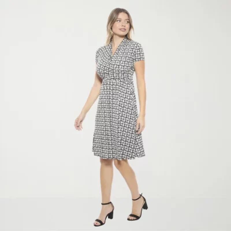 24seven Comfort Apparel Womens Short Sleeve Geometric Wrap Dress