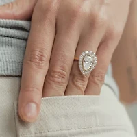 (F / Vs2) Womens 3 CT. T.W. Lab Grown White Diamond 10K Gold Pear Halo Cocktail Ring