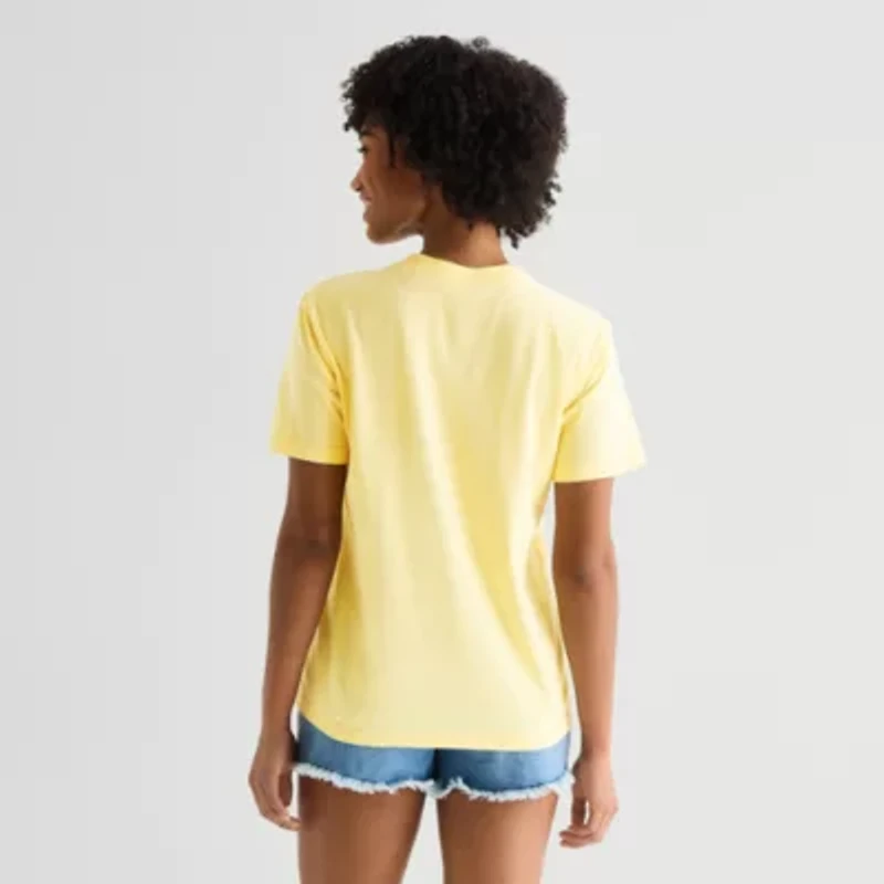 Strawberry Basket Womens Juniors Crew Neck Short Sleeve Loose Fit Winnie The Pooh Graphic T-Shirt