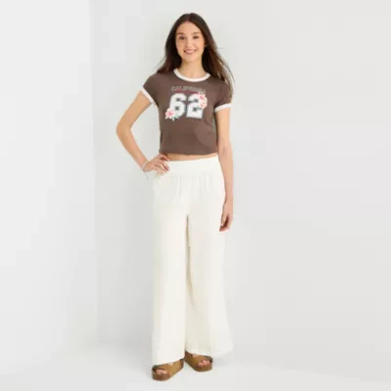 Arizona Womens Juniors Round Neck Short Sleeve Regular Fit Graphic T-Shirt