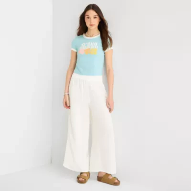 Arizona Womens Juniors Round Neck Short Sleeve Regular Fit Graphic T-Shirt