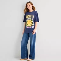 New World Nirvana Womens Juniors Crew Neck Short Sleeve Oversized Graphic T-Shirt