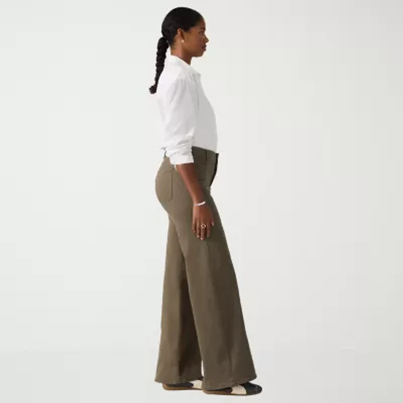 Levi's® Women’s Mid Rise 318 Shaping Wide Leg Jeans