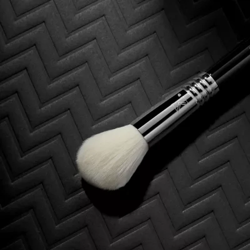 Sigma Beauty F76 Chiseled Cheek