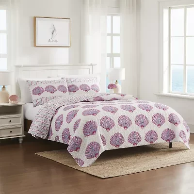 Avanti Scallop Shell Reversible Quilt Set
