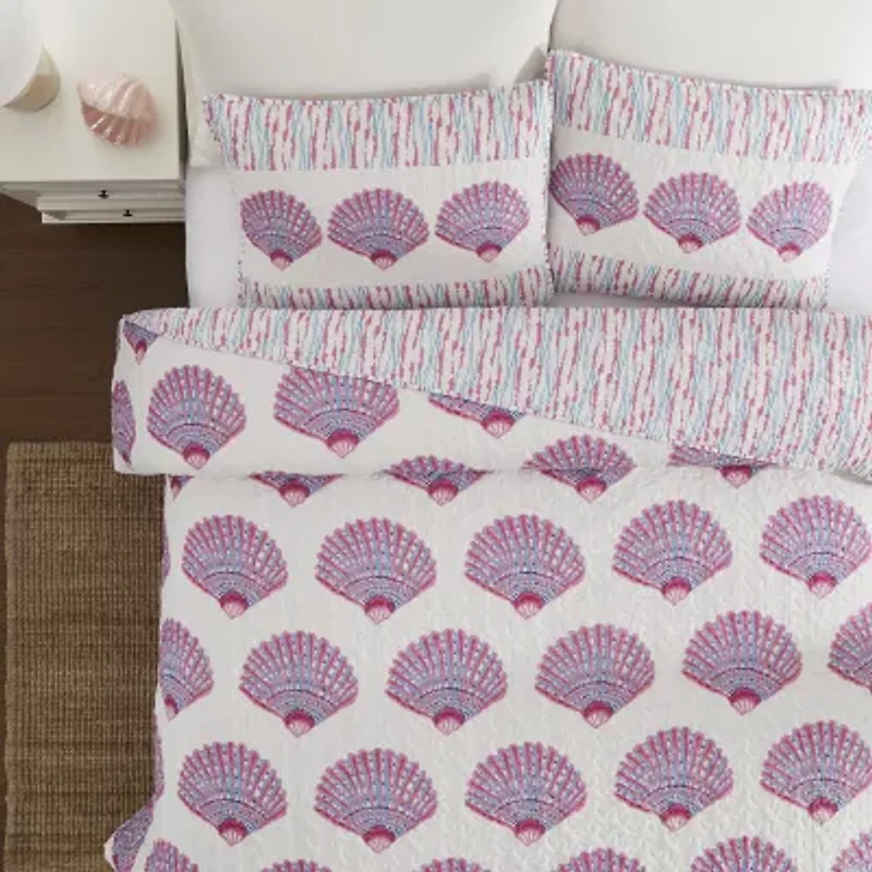 Avanti Scallop Shell Reversible Quilt Set