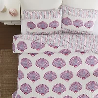 Avanti Scallop Shell Reversible Quilt Set