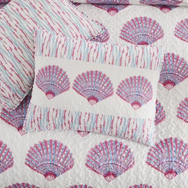 Avanti Scallop Shell Reversible Quilt Set