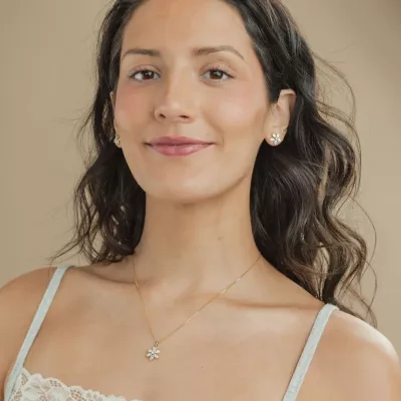 Diamond Blossom (F / Vs2) Womens 1 CT. T.W. Lab Grown White Diamond 10K Gold Flower 18 Inch Pendant Necklace