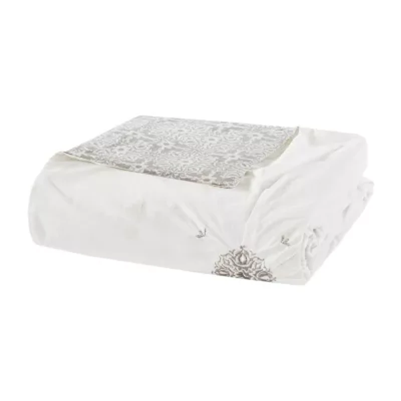 Madison Park Edna 4-pc. Duvet Set Medallion Reversible Cover