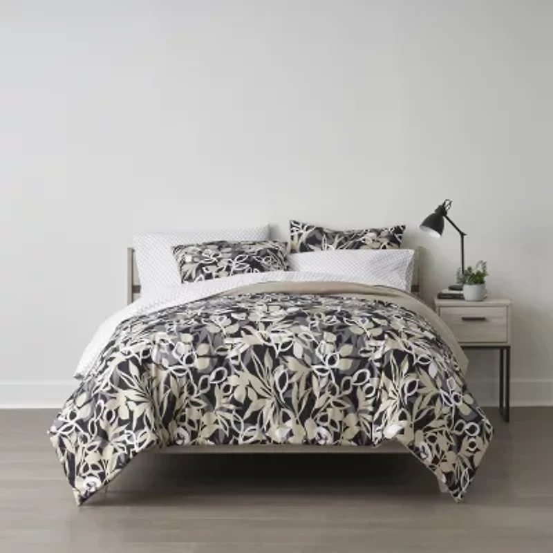 Home Expressions Casey Leaves Complete Bedding Set with Sheets
