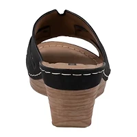 GC Shoes Womens Molane Buckled Wedge Sandals