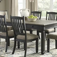 Signature Design by Ashley® Hilton Dining Room Table