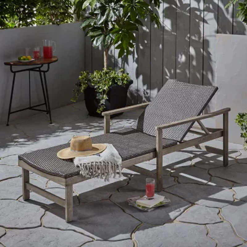 Hampton Lounge Chair