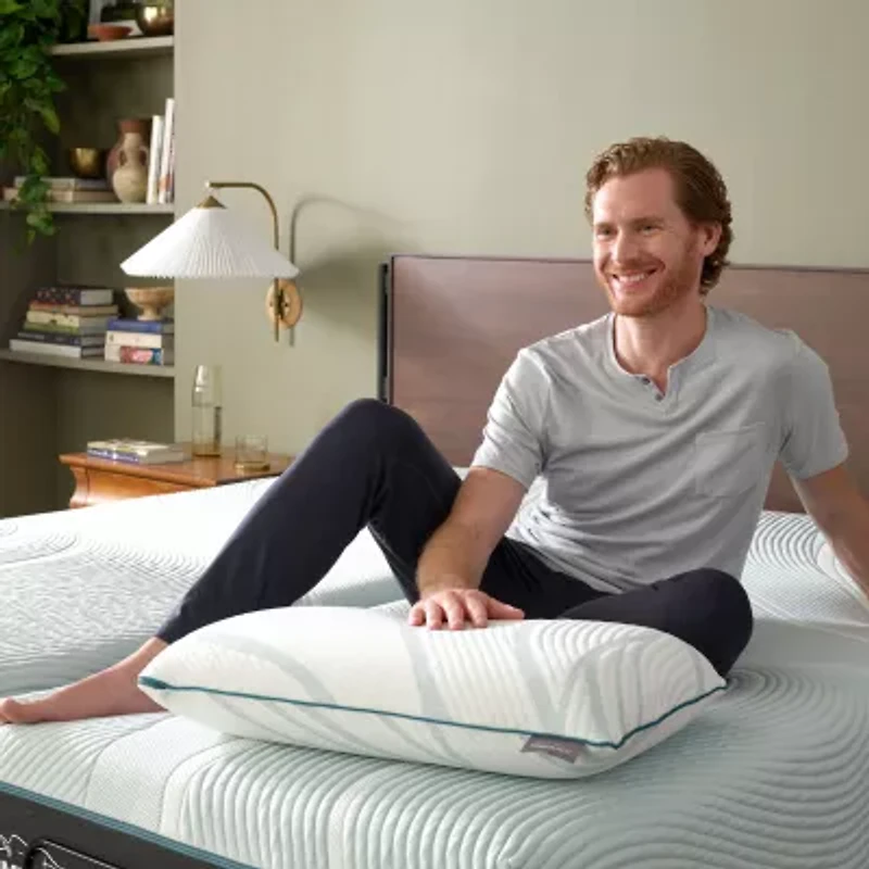 TEMPUR-ProAdapt 12" Soft Tight Top - Mattress + Box Spring