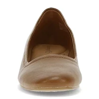 Baretraps Covette Womens Round Closed Toe Slip-On Shoe